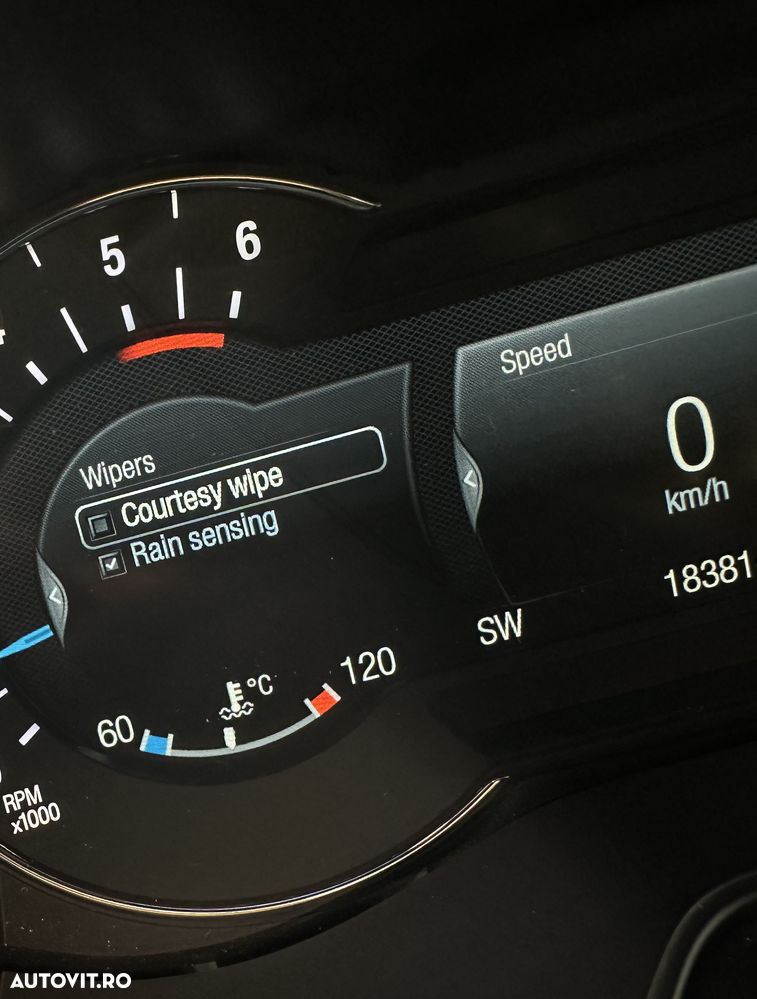 Ford Mondeo 2.0 TDCI Titanium - 19