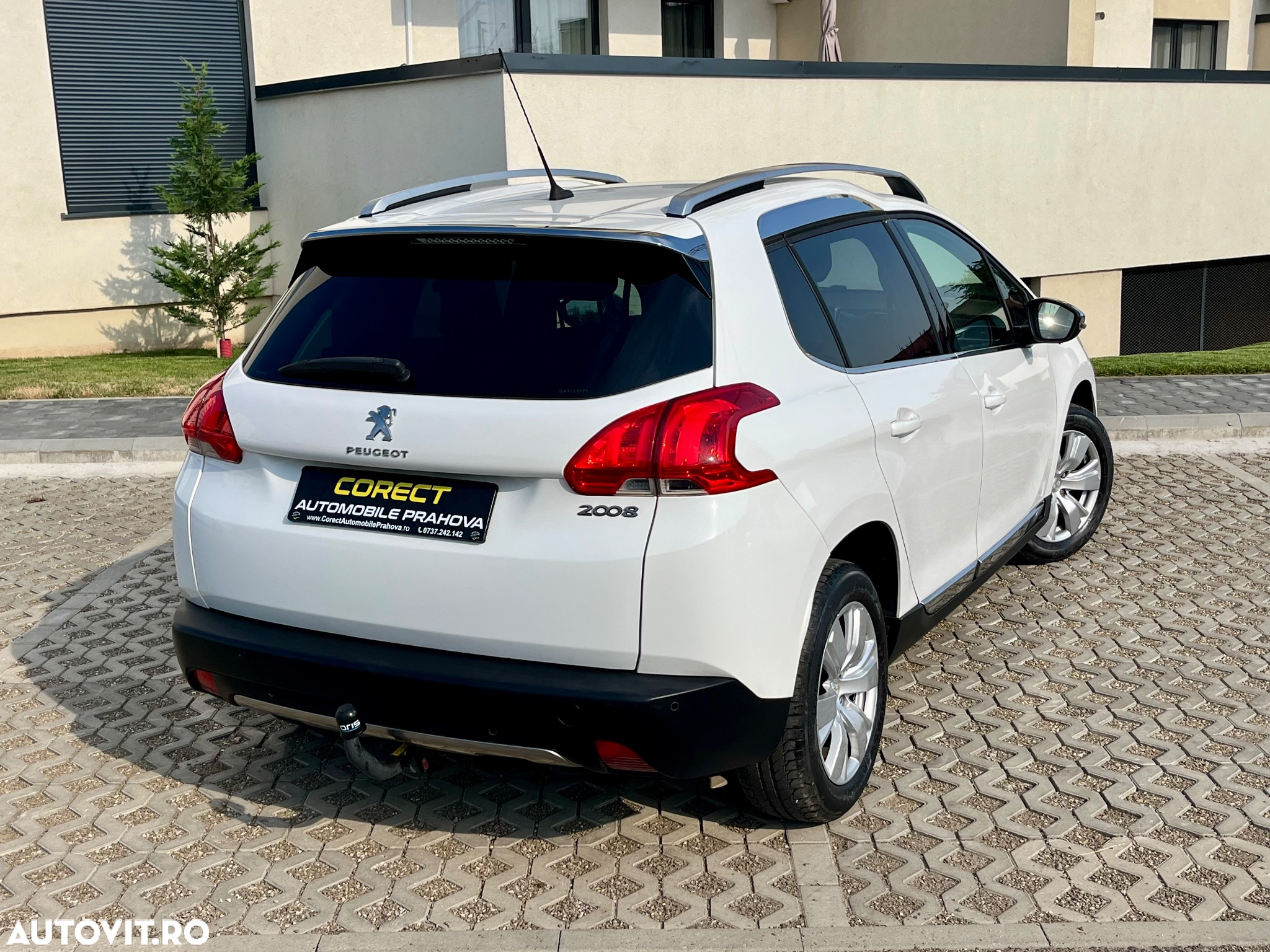 Peugeot 2008 - 4