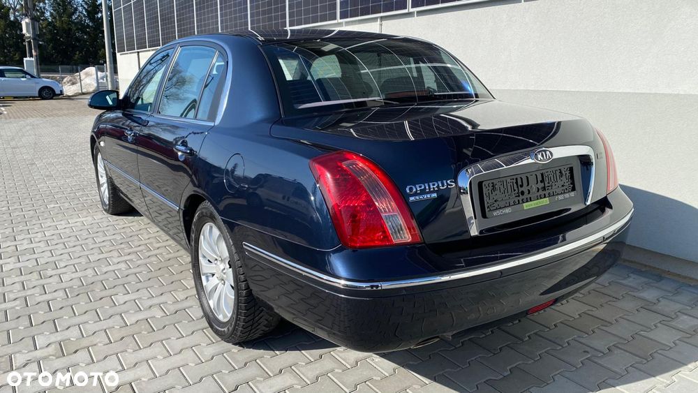 Kia Opirus - 7