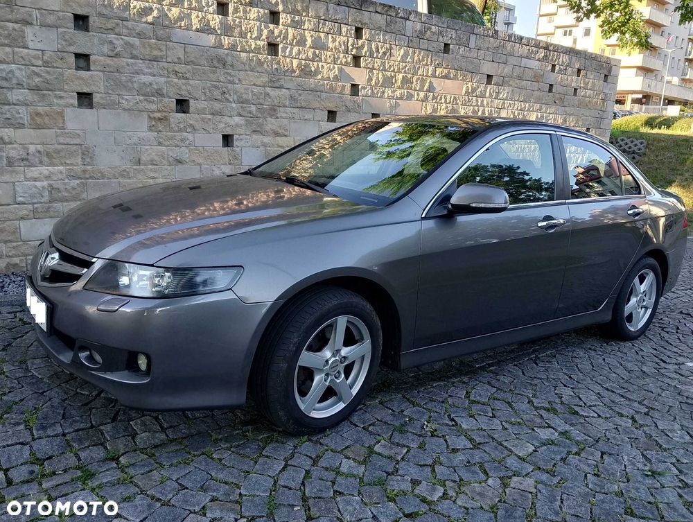 Honda Accord - 1