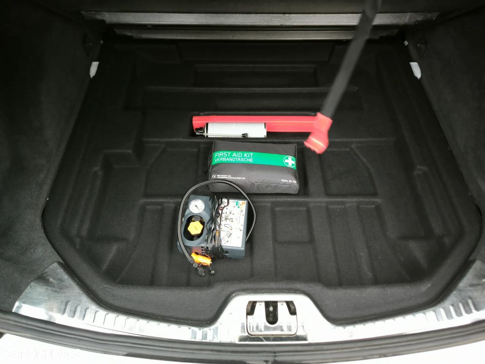 Volvo V60 D4 Kinetic - 15