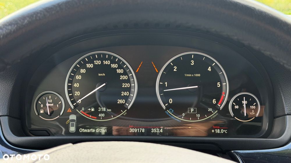 BMW Seria 5 530d xDrive Sport-Aut - 15