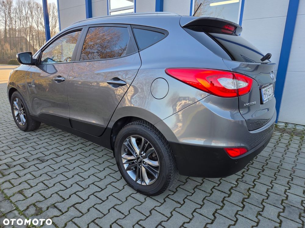 Hyundai ix35 1.6 2WD Fifa World Cup Edition - 6