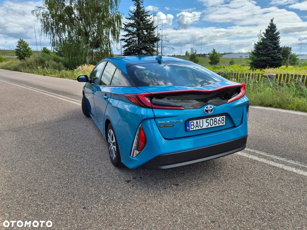 Toyota Prius Hybrid Comfort - 13