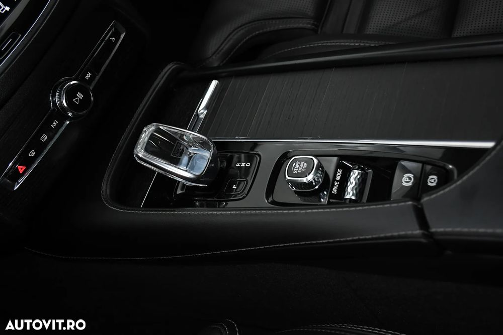 Volvo XC 90 D5 AWD Geartronic Inscription - 25