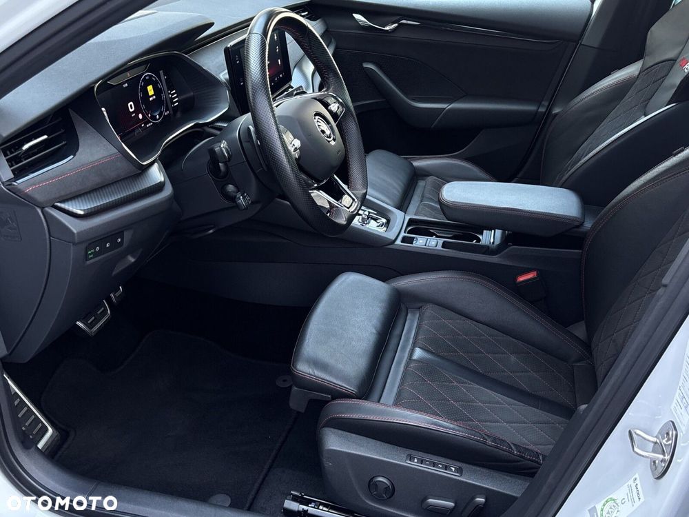 Skoda Octavia 2.0 TDI RS DSG - 13