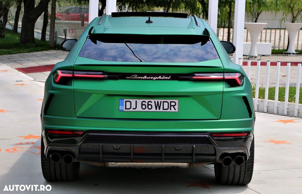 Lamborghini URUS - 8