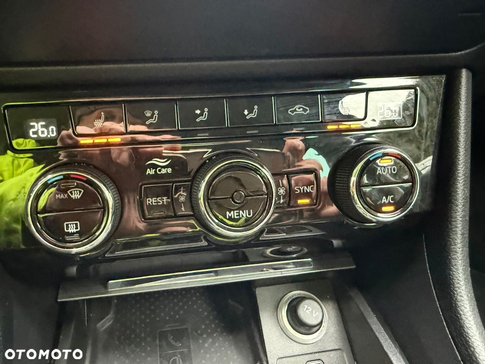 Skoda Superb 2.0 TDI Style DSG7 - 24