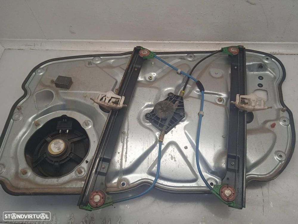 ELEVADOR DE VIDRO FRONTAL ESQUERDO FIAT STILO 2005 - 2