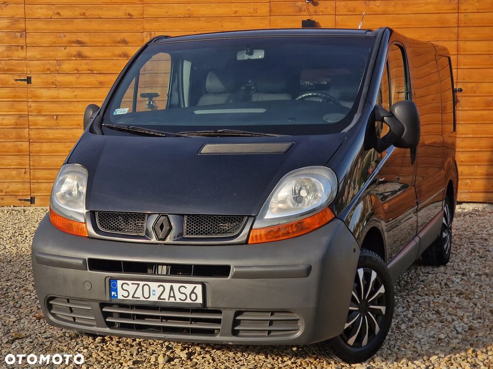 Renault Trafic Passenger - 1