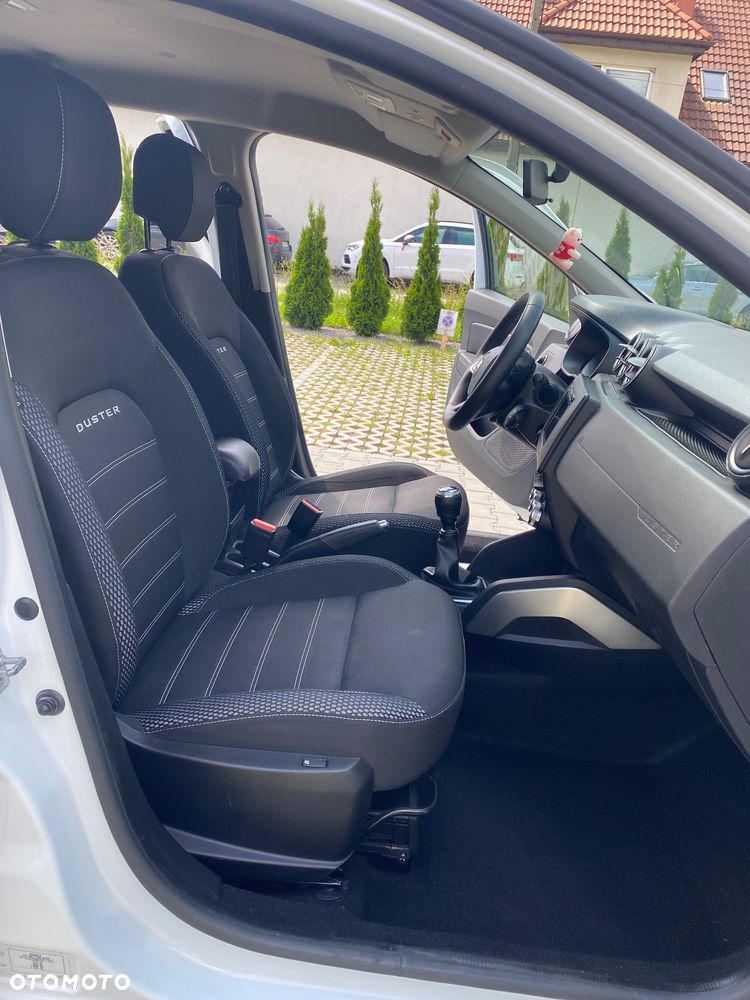 Dacia Duster 1.6 SCe Laureate S&S - 7