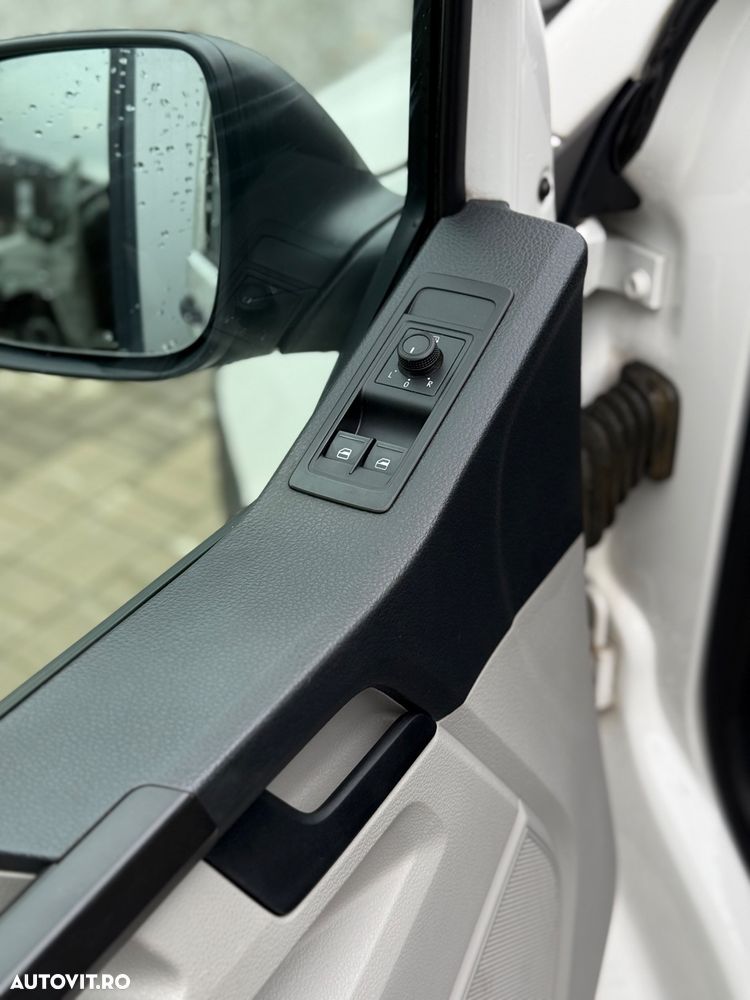Volkswagen Transporter - 16