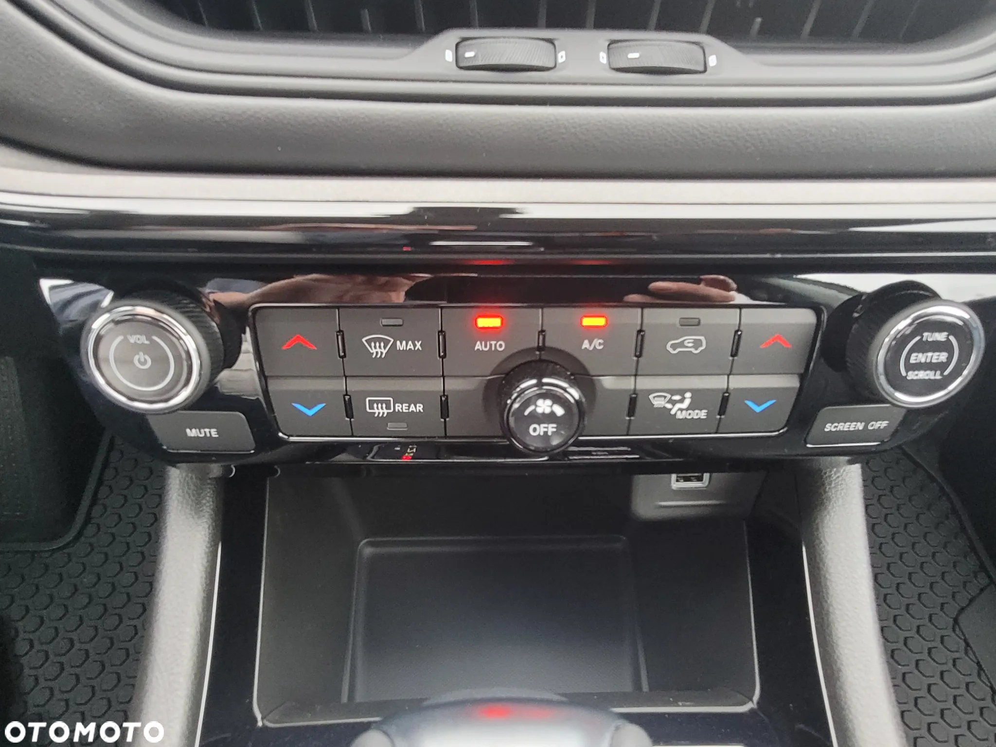 Jeep Compass 1.5 T4 mHEV Summit FWD S&S DCT - 18