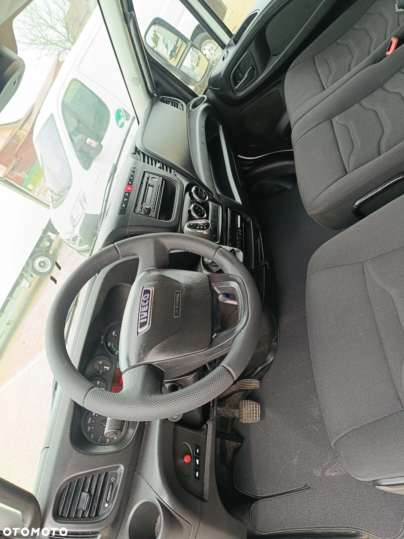 Iveco Daily 60c15 65c17 70c18 72c18, DMC 7.2t/3.5t , Plandeka,  winda 1000kg - 15