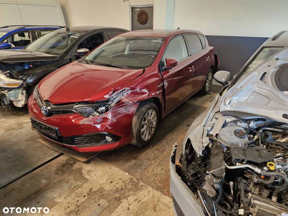 Toyota Auris 1.8 HSD Luna - 10