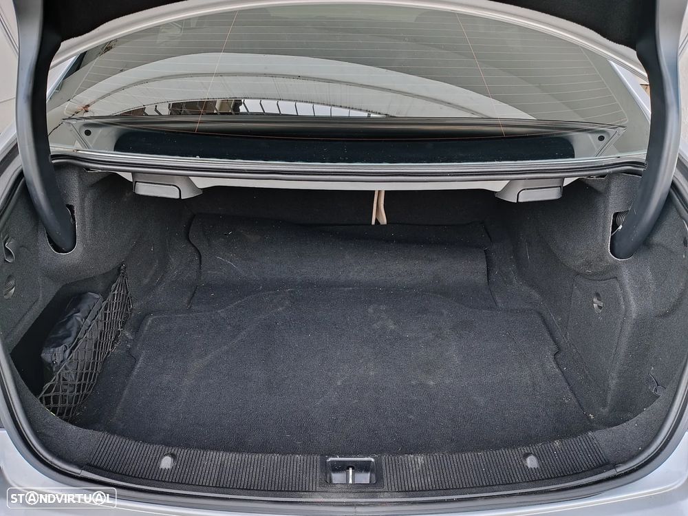 Mercedes-Benz E 250 CDi Avantgarde BE Auto. - 51