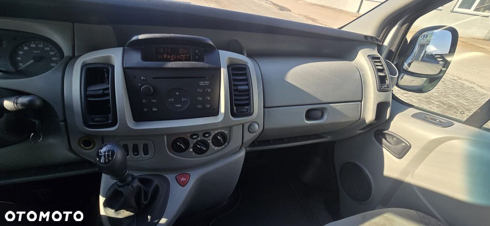 Opel Vivaro - 16