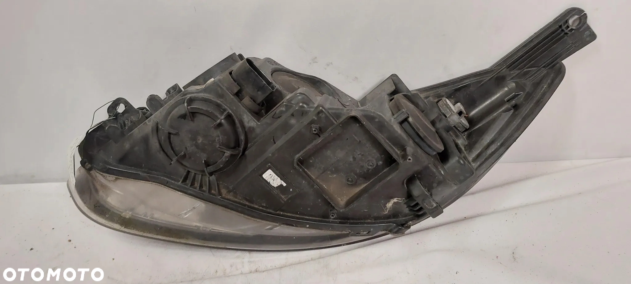 .  LAMPA PRZOD PRZEDNIA PRAWA FORD FOCUS MK3 - 5
