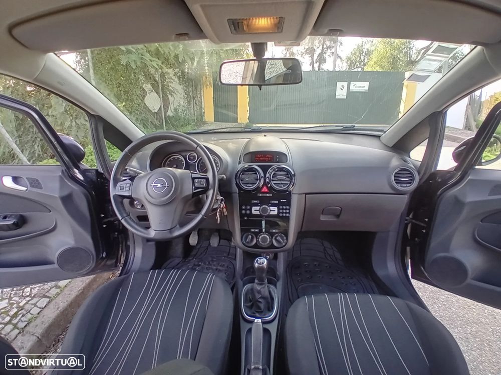 Opel Corsa 1.2 Cosmo 111 - 1