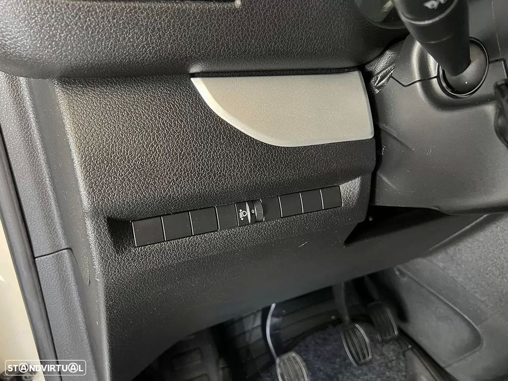 Citroën Spacetourer 1.6 BlueHDi M Feel - 19