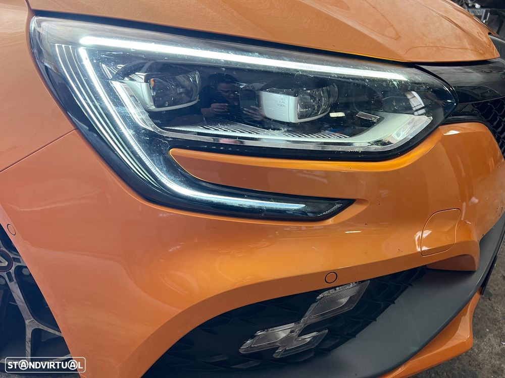 Renault Mégane TCe 300 GPF EDC R.S. TROPHY - 11