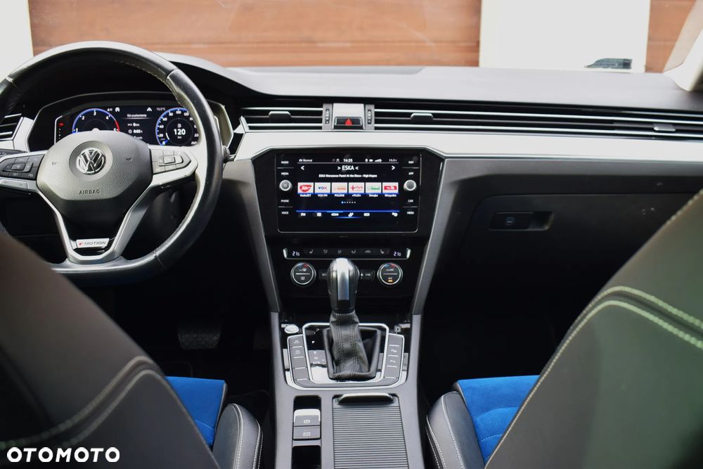 Volkswagen Passat - 13