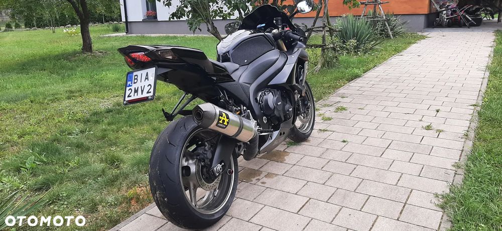 Suzuki GSX-R - 11