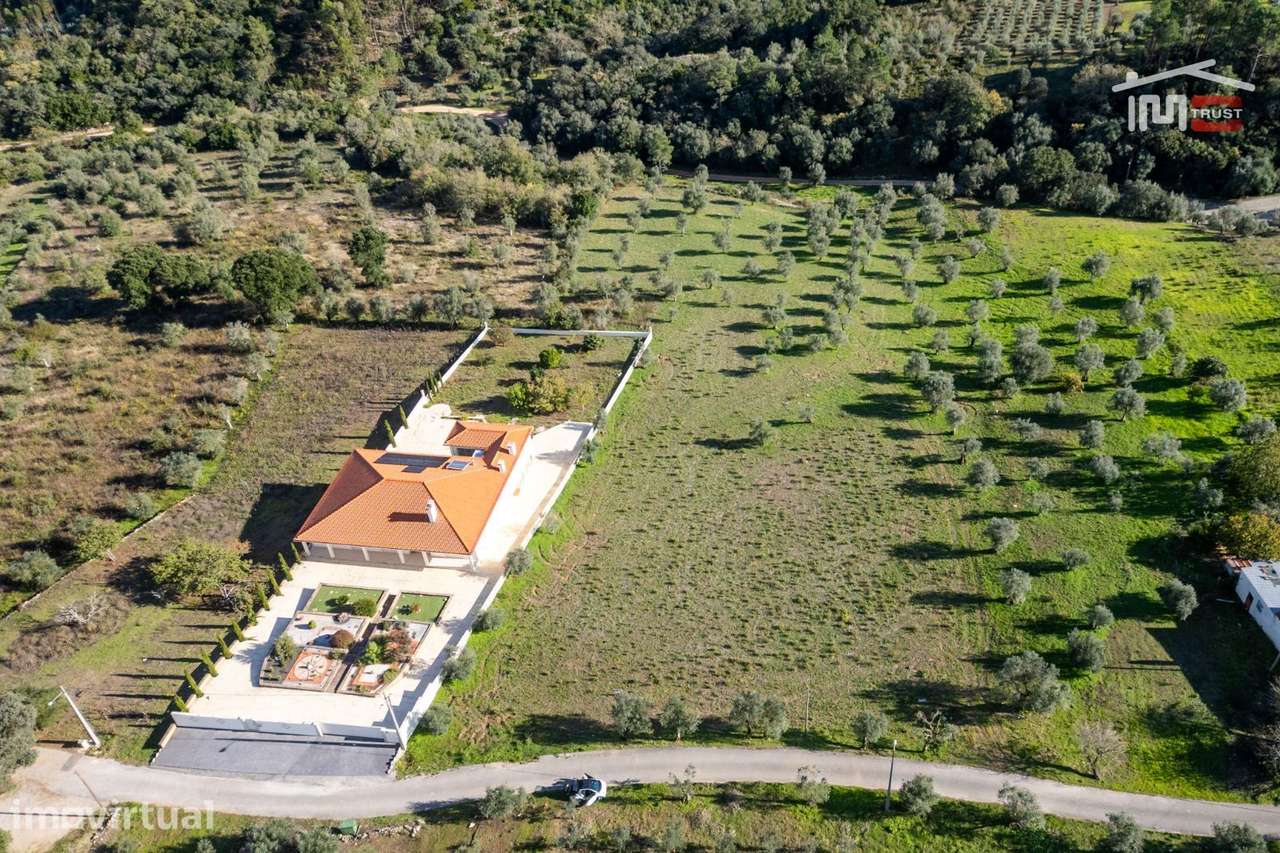 TERRENO PARA CONSTRUÇÃO EM ATOUGUIA COM ÁREA DE 6.316 M2 - Grande imagem: 5/12