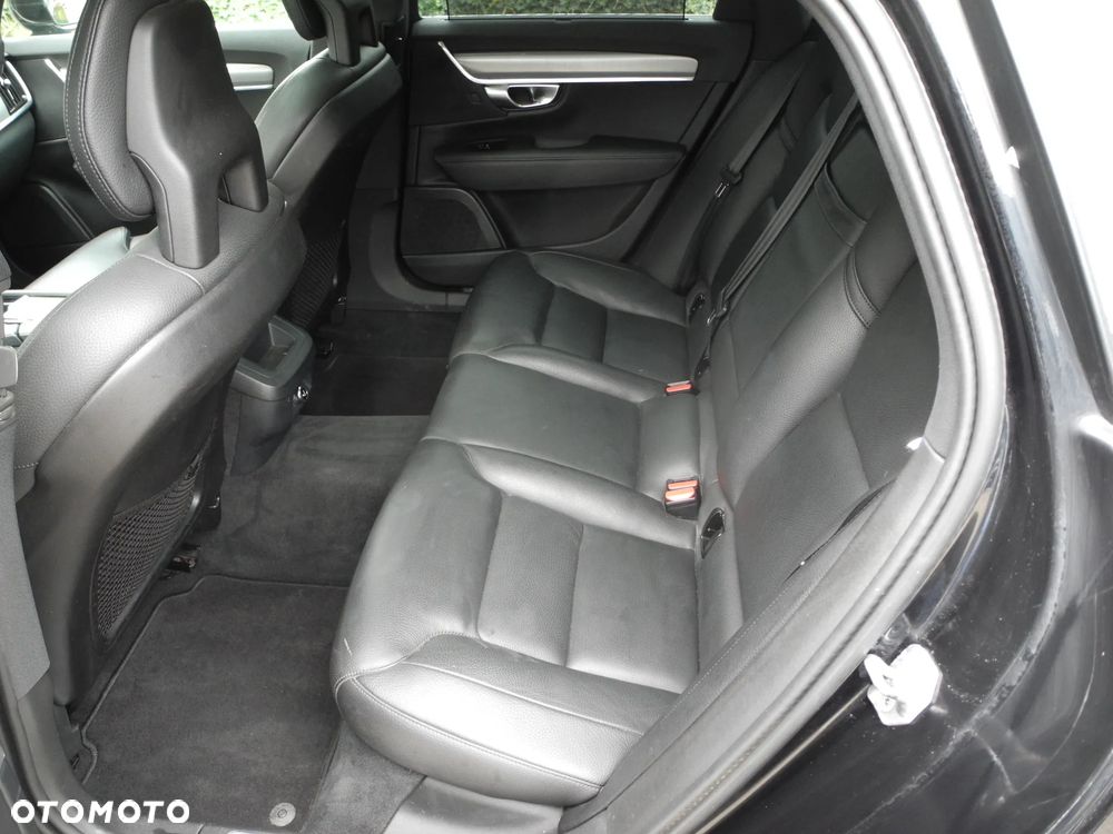 Volvo S90 - 17