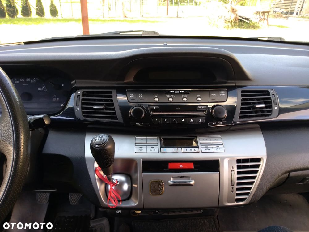 Honda FR-V 2.0 Executive - 18