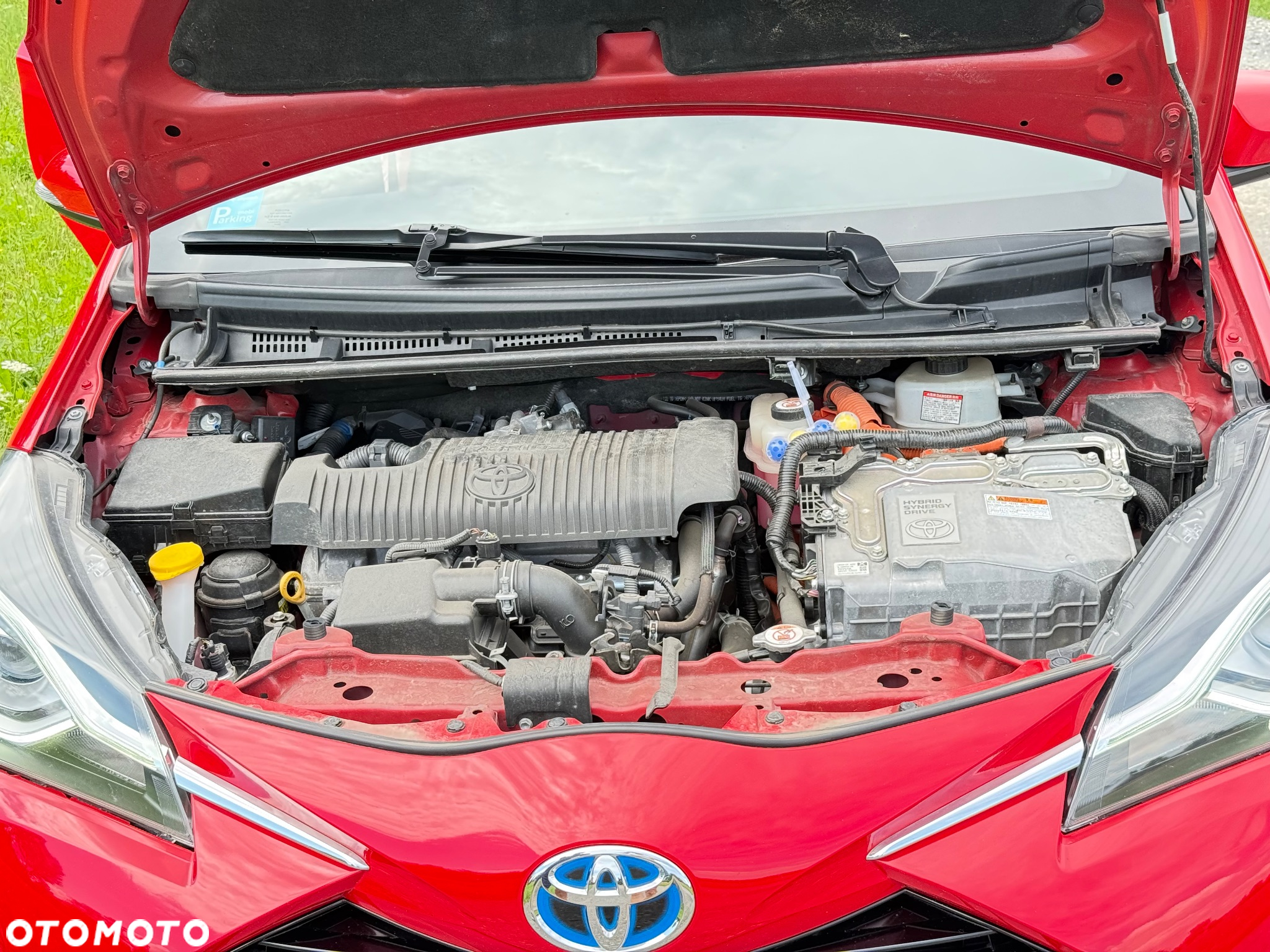 Toyota Yaris Hybrid 100 GR Sport - 13