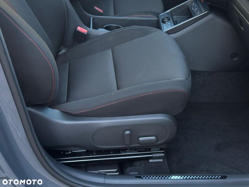 Hyundai Kona - 30