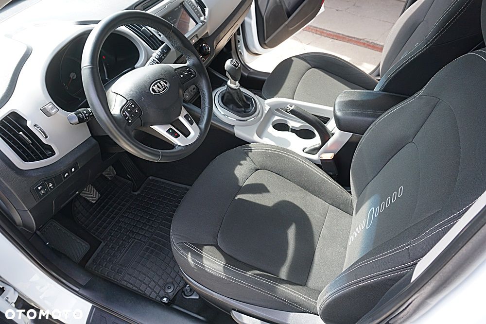 Kia Sportage - 16