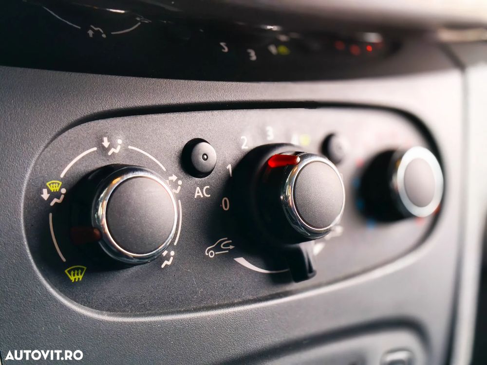 Dacia Sandero dCi 90 Laureate - 23