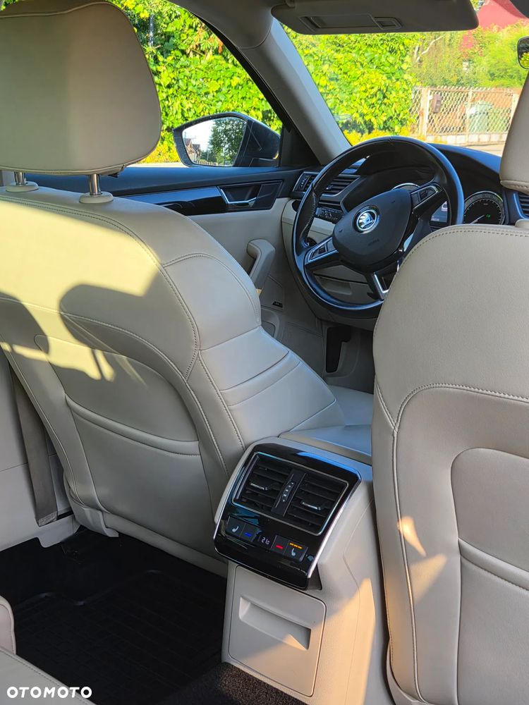 Skoda Superb 2.0 TDI 4x4 L&K DSG - 21