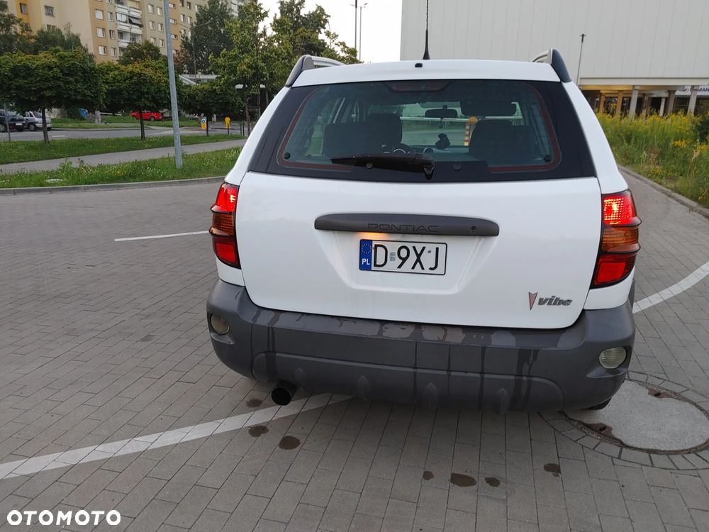 Pontiac Vibe - 4