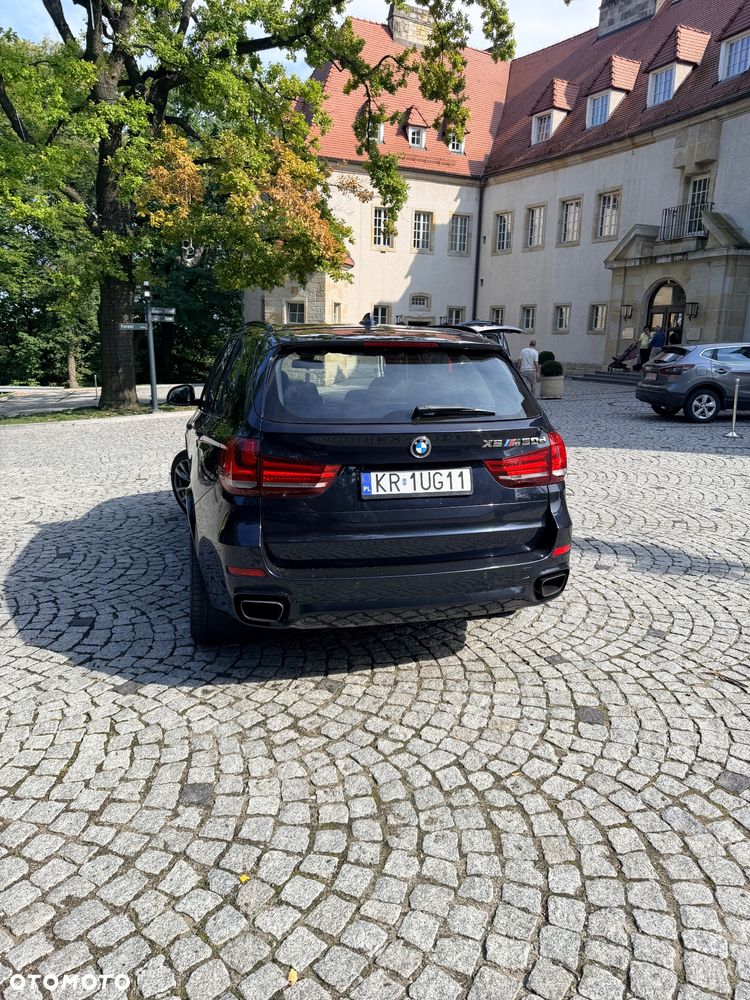 BMW X5 M M50d Sport-Aut - 2