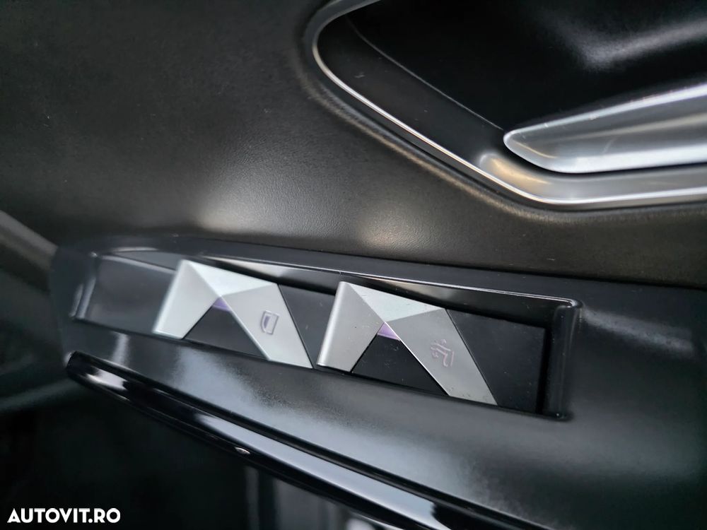 DS Automobiles DS 7 Crossback Crossback 4x4 LOUVRE - 21