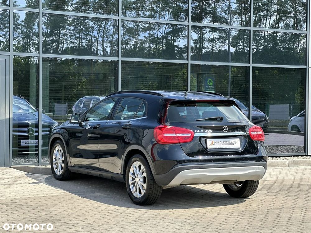 Mercedes-Benz GLA 200 7G-DCT Style - 7