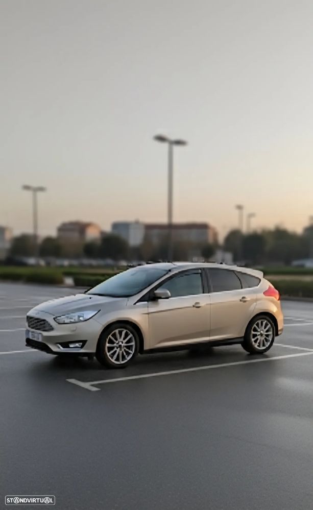 Ford Focus 1.5 TDCi Titanium DPS - 4