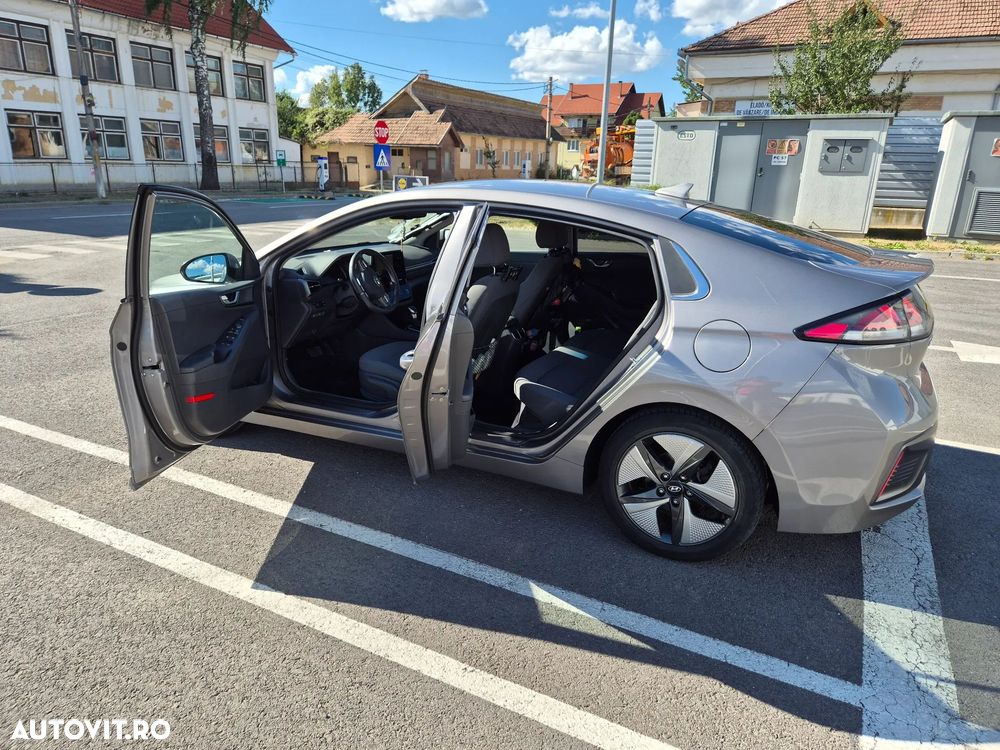 Hyundai IONIQ - 25