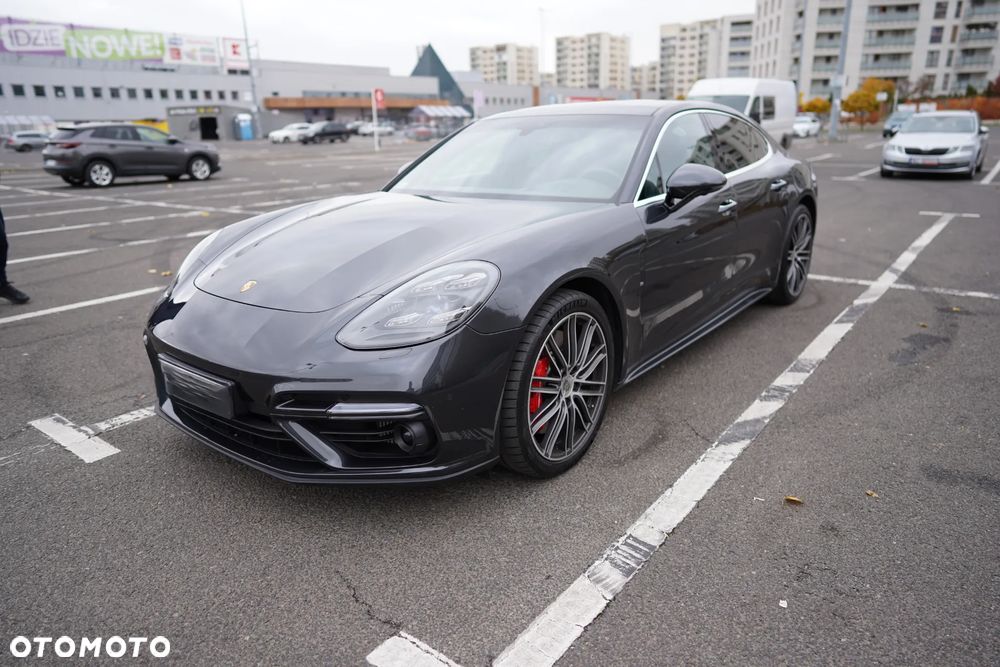 Porsche Panamera Turbo - 3