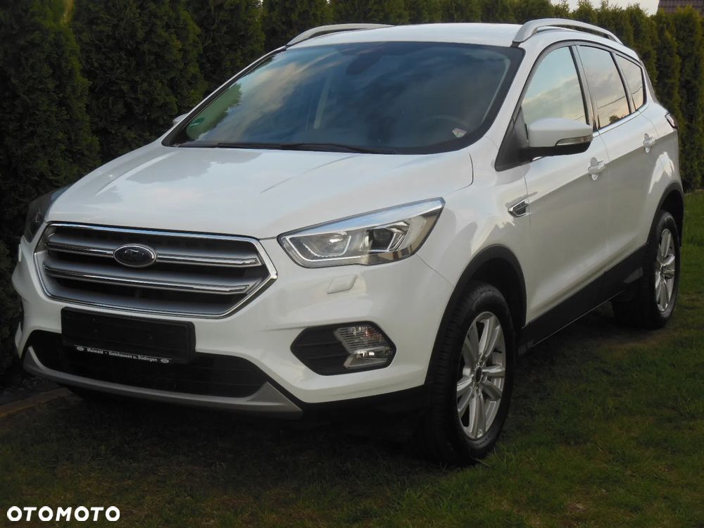 Ford Kuga 1.5 EcoBoost 2x4 Titanium - 2