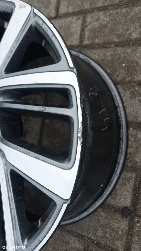 Felga 19 Mercedes 5x112 8,5J ET35,5 ø66,6 A2144013400 - 2