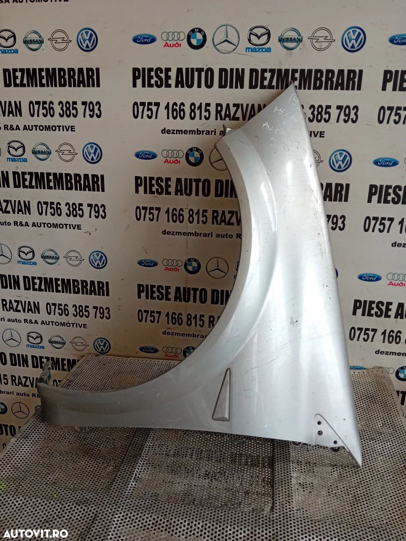 Aripa Stanga Renault Megane 2 An 2002-2008 LICHIDARE STOC - 1