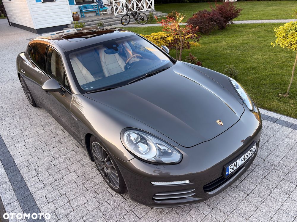 Porsche Panamera 4S Executive - 11