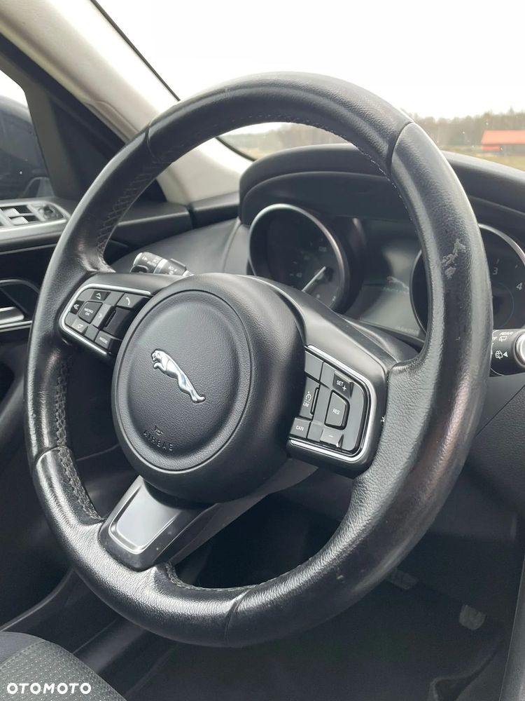 Jaguar F-Pace 20d AWD Prestige - 11