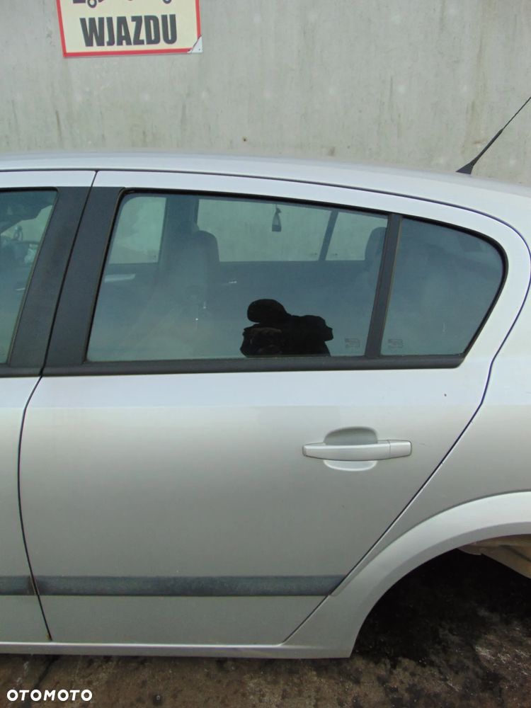DRZWI LEWE TYŁ TYLNE OPEL ASTRA H Z157 - 1
