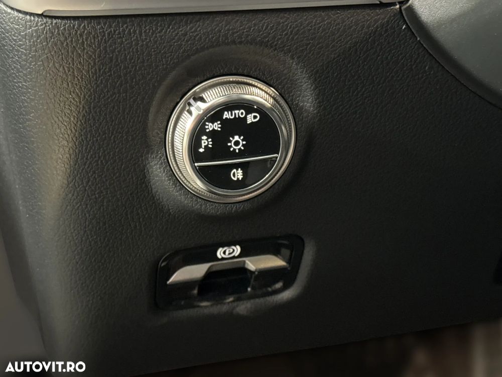Mercedes-Benz CLE 200 - 17
