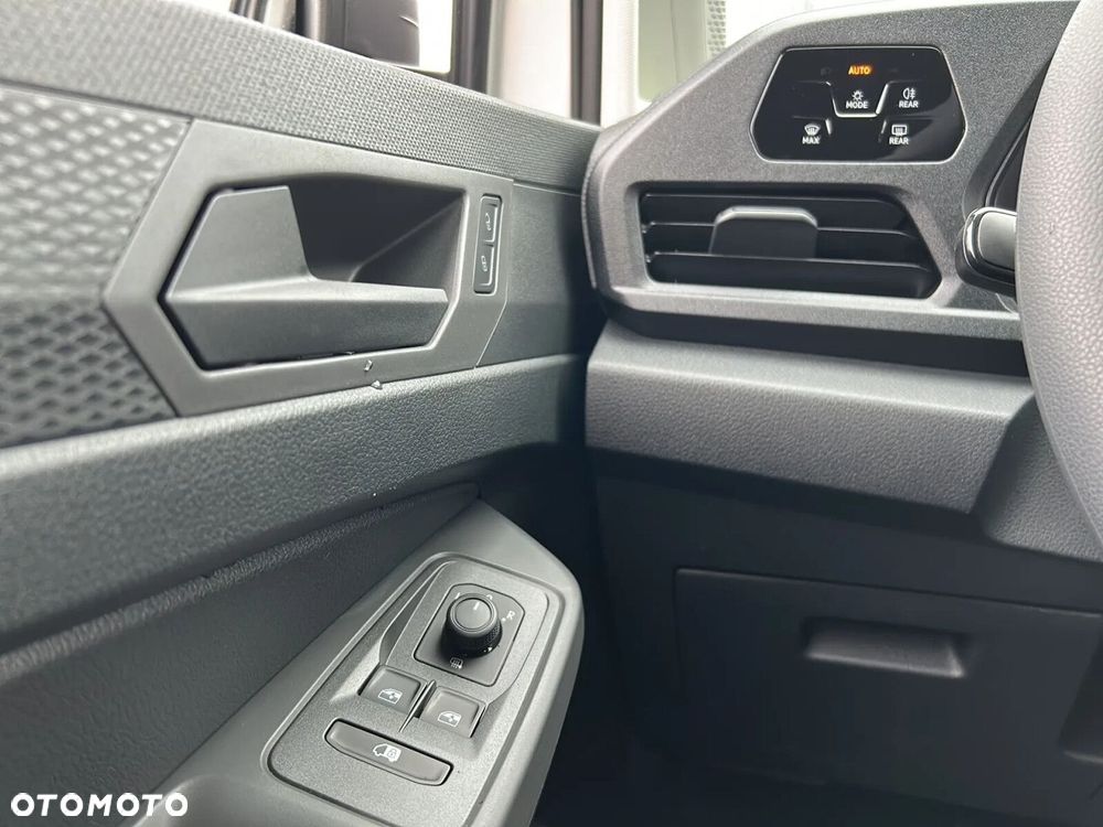 Volkswagen Caddy 1,5 l TSI 116 KM manualna - 16